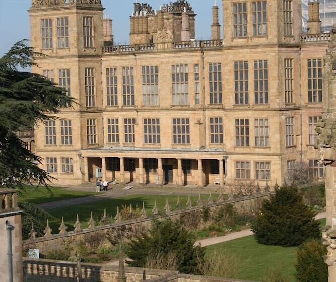 مبيت وإفطار The Old Station House