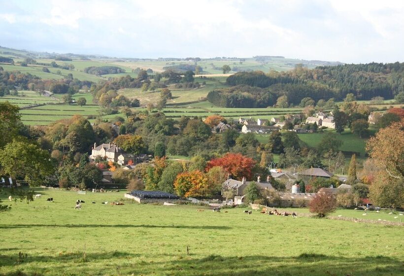 مبيت وإفطار The Old Station House