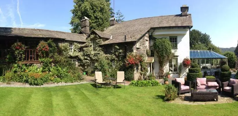 تختخواب و صبحانه Walker Ground Manor