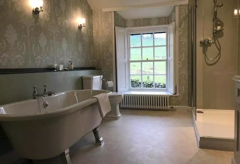 تختخواب و صبحانه Walker Ground Manor