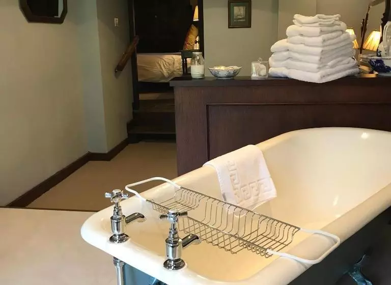 تختخواب و صبحانه Walker Ground Manor