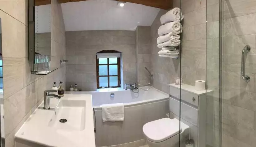 تختخواب و صبحانه Walker Ground Manor