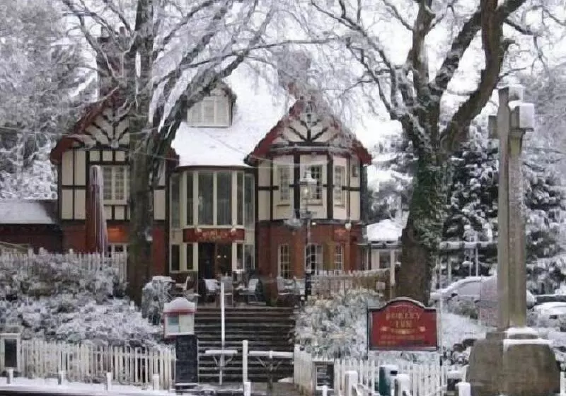 ホテル The Burley Inn