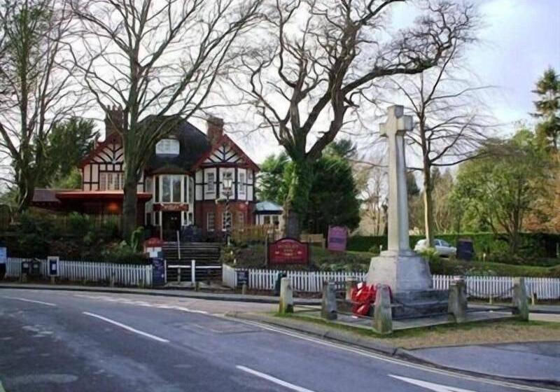 בית מלון כפרי The Burley Inn