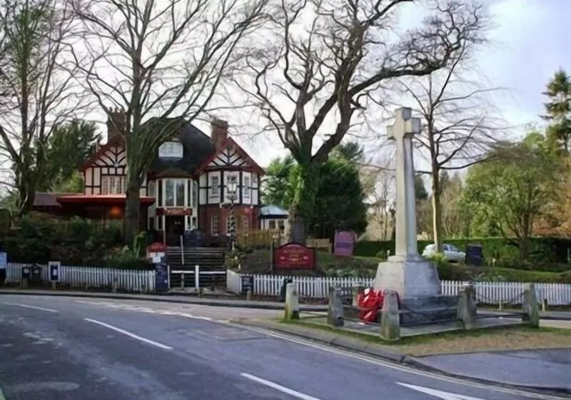ホテル The Burley Inn