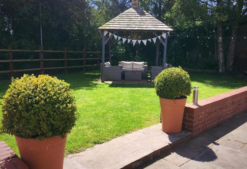 בית מלון כפרי The Salwey Arms