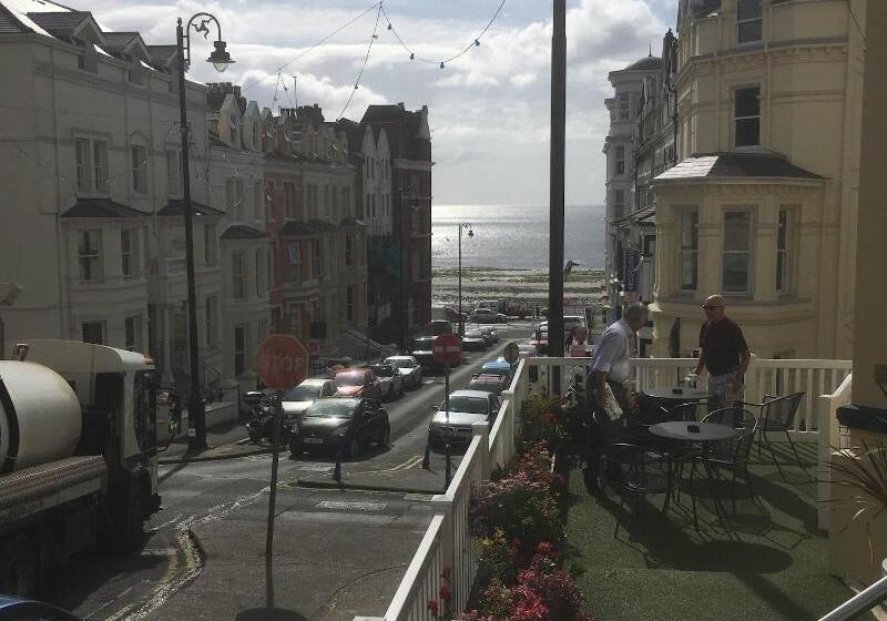 Welbeck Hotel & Apartments