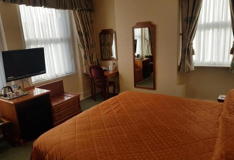 Welbeck Hotel & Apartments