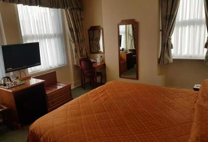 Welbeck Hotel & Apartments