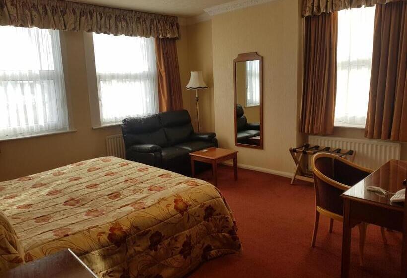 Welbeck Hotel & Apartments