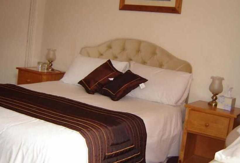 فندق صغير White House View Guest House