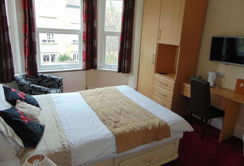 فندق صغير White House View Guest House