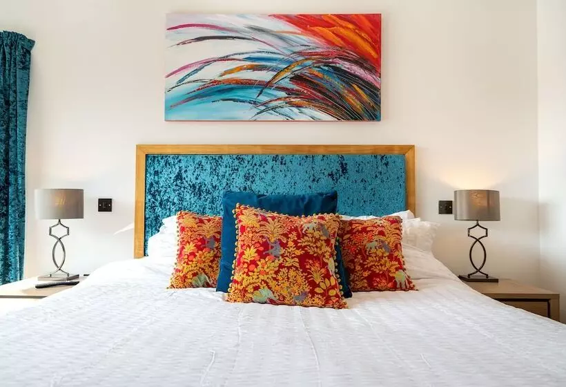 تختخواب و صبحانه Antrim House Guest Rooms & Suites