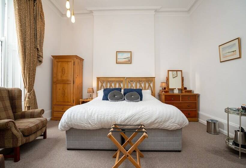 צימר Antrim House Guest Rooms & Suites