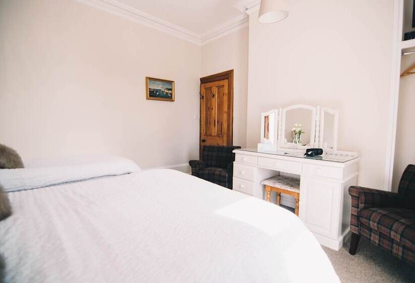 צימר Antrim House Guest Rooms & Suites