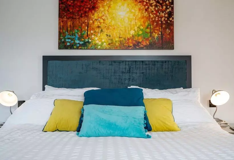 تختخواب و صبحانه Antrim House Guest Rooms & Suites