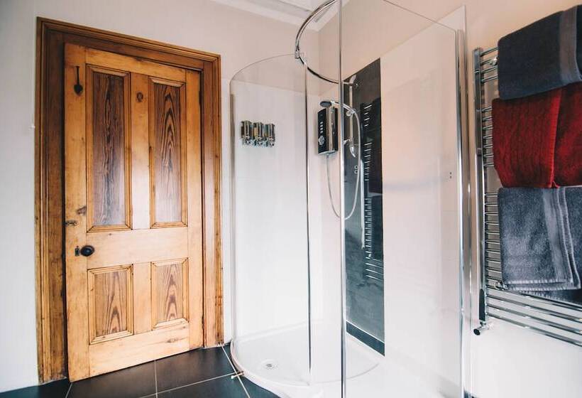 צימר Antrim House Guest Rooms & Suites