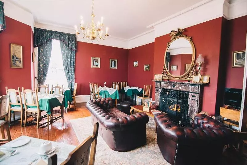 تختخواب و صبحانه Antrim House Guest Rooms & Suites