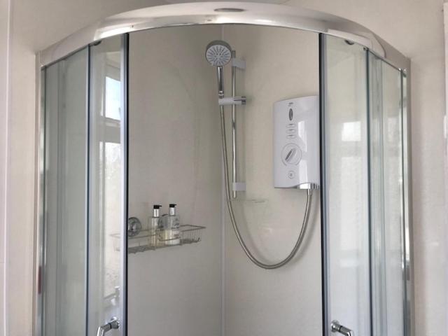 צימר Lawrenny Lodge