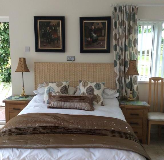 צימר Lurgan West Lodge