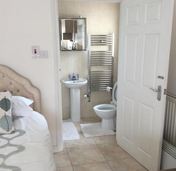 צימר Lurgan West Lodge