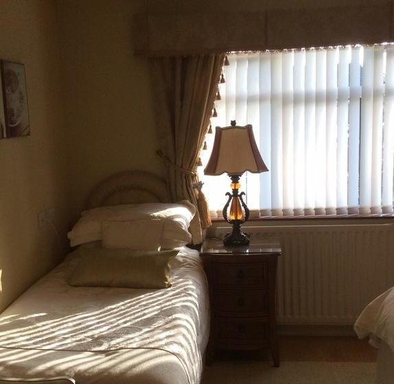 צימר Lurgan West Lodge