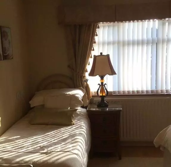 ベッドアンドブレックファースト Lurgan West Lodge