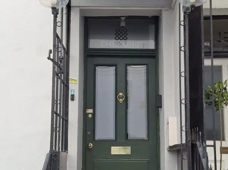تختخواب و صبحانه The Abbey Town House   Cheltenham