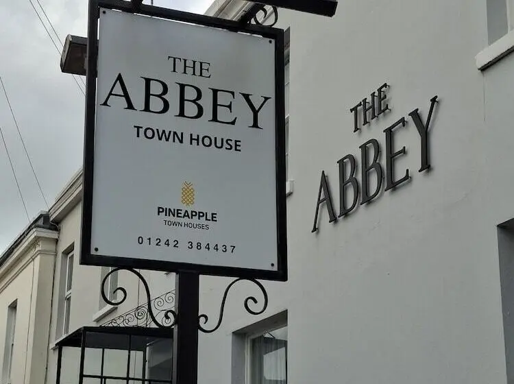 تختخواب و صبحانه The Abbey Town House   Cheltenham