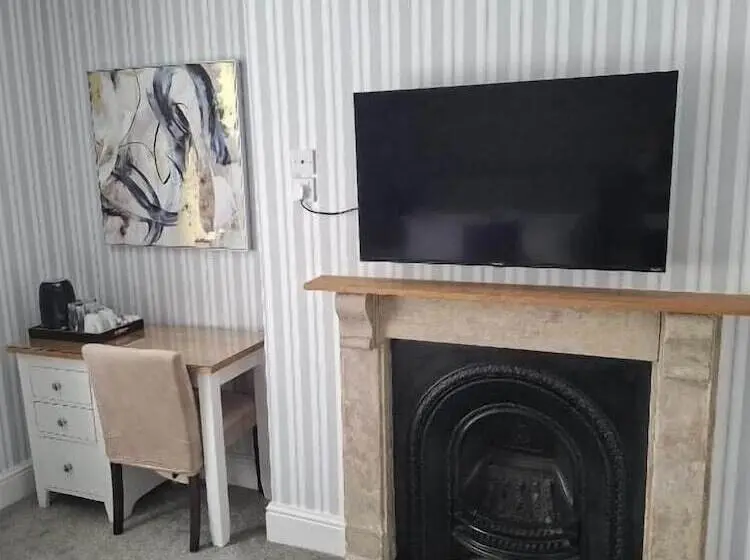 تختخواب و صبحانه The Abbey Town House   Cheltenham