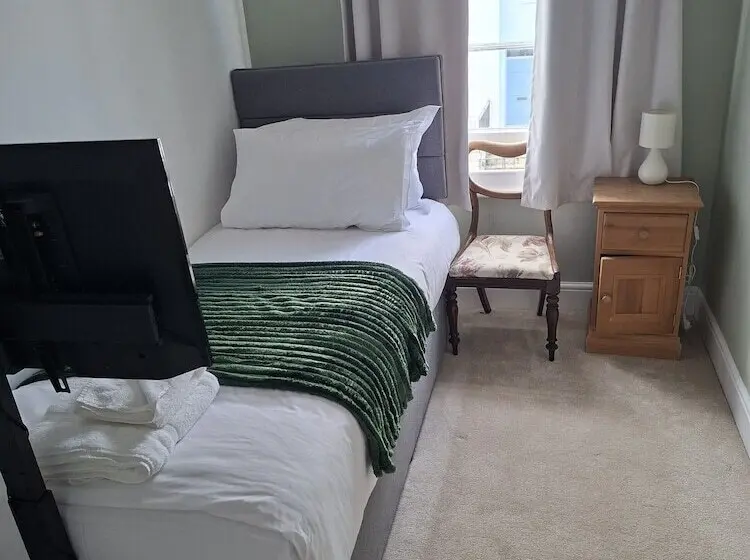 تختخواب و صبحانه The Abbey Town House   Cheltenham