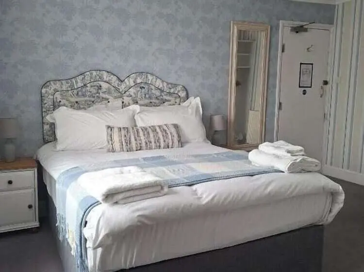 تختخواب و صبحانه The Abbey Town House   Cheltenham