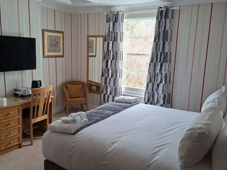 تختخواب و صبحانه The Abbey Town House   Cheltenham