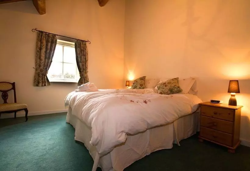Aamiaismajoitus (B&B) The Farm Burscough