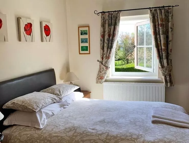 Aamiaismajoitus (B&B) The Farm Burscough
