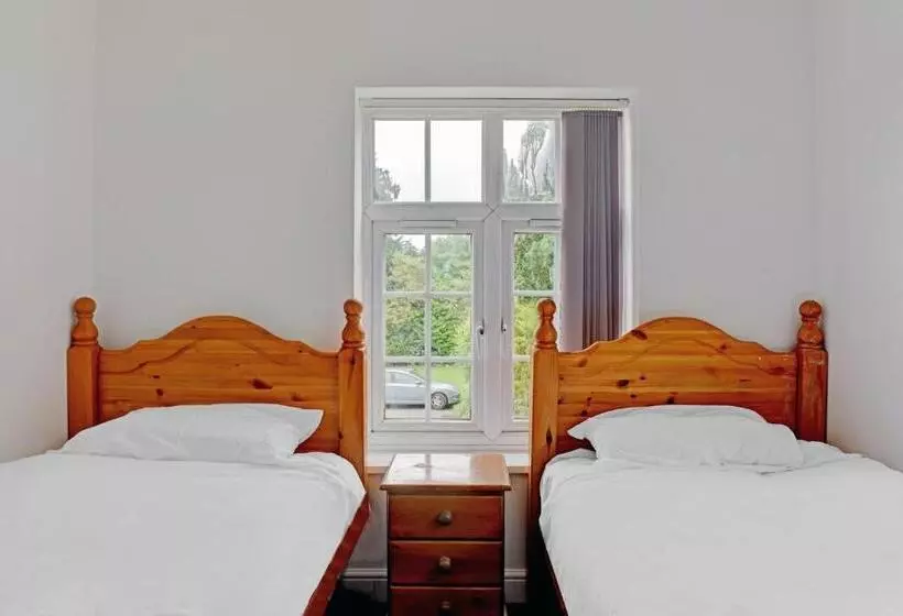 تختخواب و صبحانه The Gables Hotel, Birmingham Airport