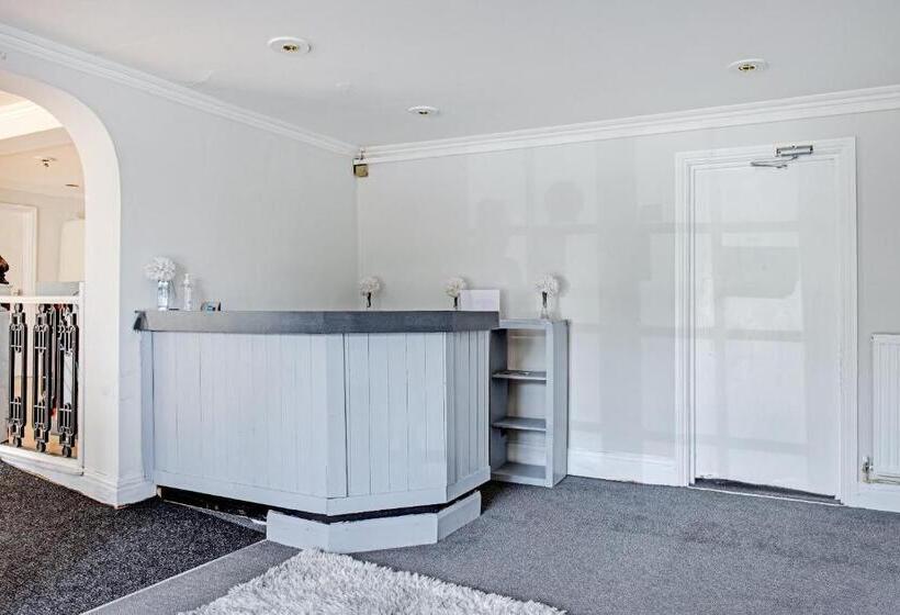 住宿加早餐  The Gables Hotel, Birmingham Airport