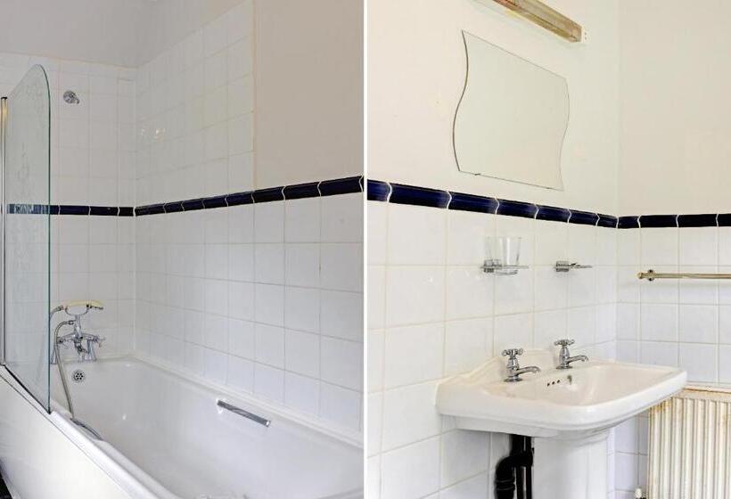 住宿加早餐  The Gables Hotel, Birmingham Airport