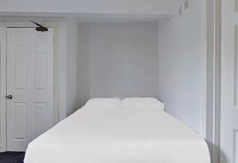 تختخواب و صبحانه The Gables Hotel, Birmingham Airport