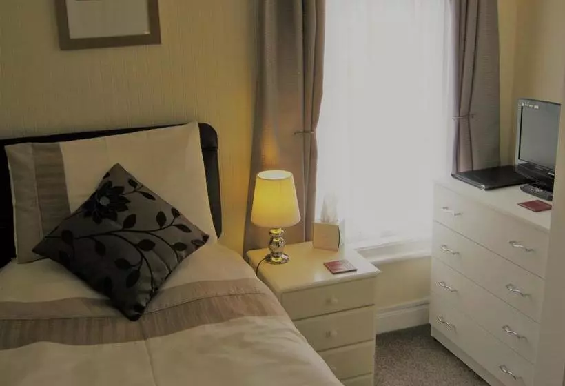 تختخواب و صبحانه The Marlborough Guest House