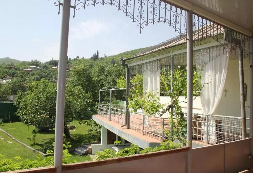 تختخواب و صبحانه Villa Kursa