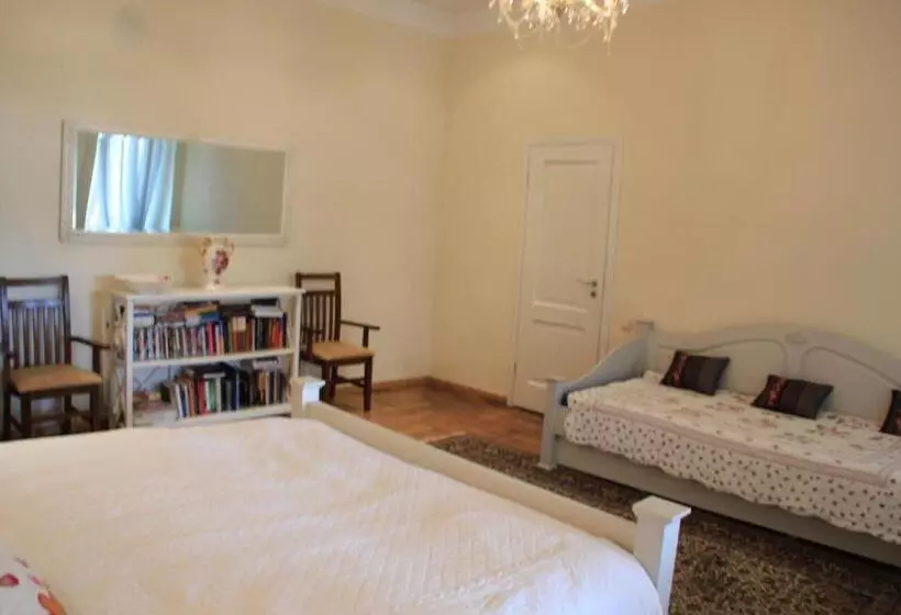 تختخواب و صبحانه Villa Kursa