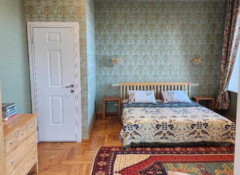 تختخواب و صبحانه Villa Kursa