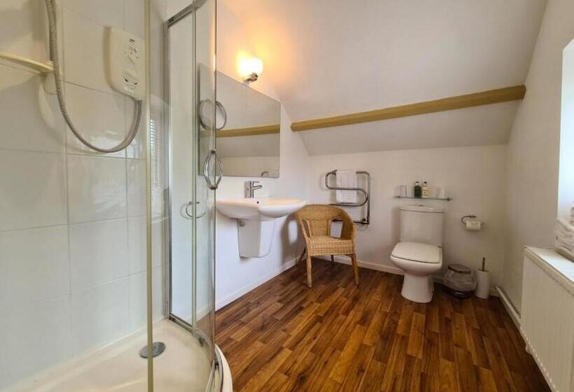 민박 Watermead House