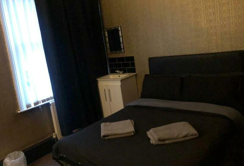 Хостел The Imperial