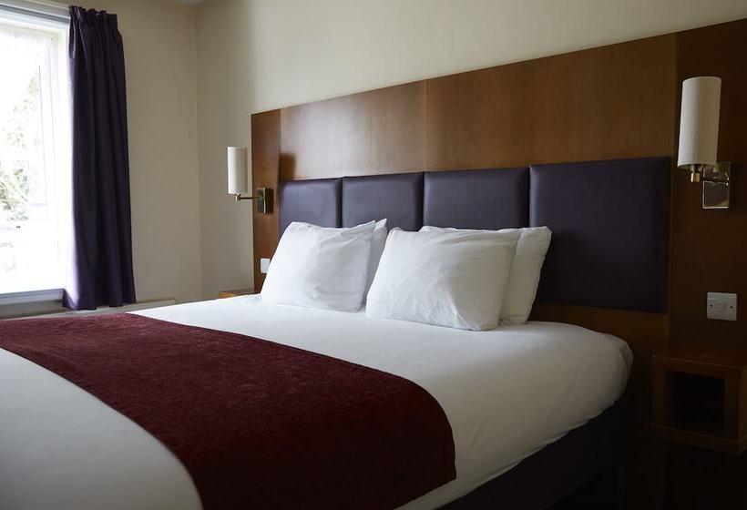 ホテル Crossroads By Chef & Brewer Collection