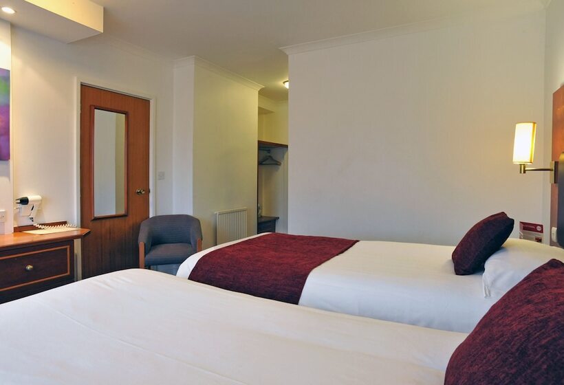 ホテル Crossroads By Chef & Brewer Collection