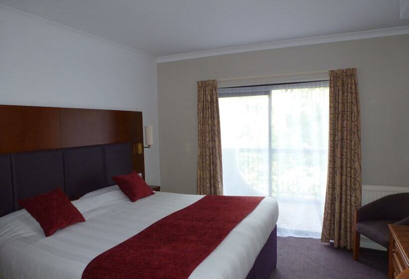 ホテル Crossroads By Chef & Brewer Collection