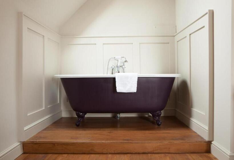 هتل Killingworth Castle