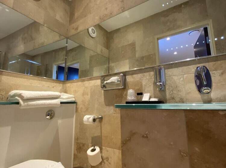 בית מלון כפרי Prom